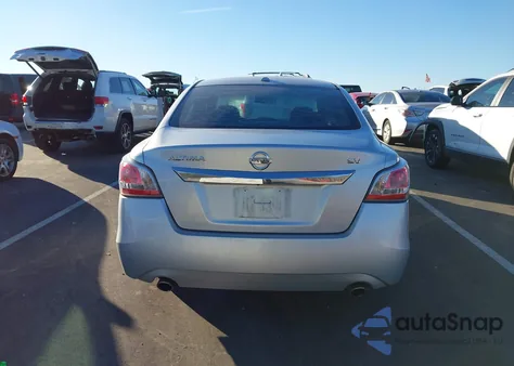 2015 Nissan Altima 2.5 Sv из США, поврежденный, VIN 1N4AL3AP4FC298865